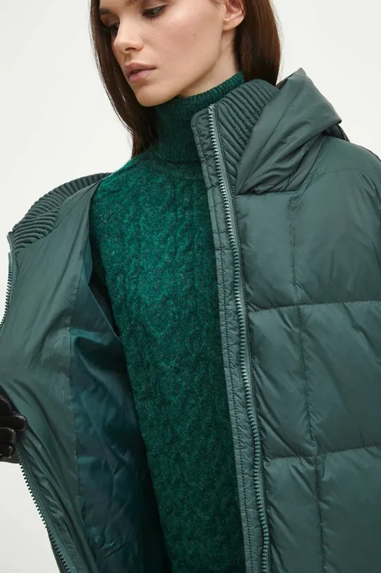 Péřový kabát zelená barva