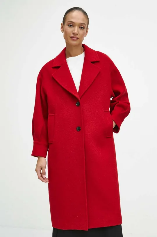 Vlnený kabát dámsky Radzka x Medicine červená farba <p>Hlavný materiál: 50 % Polyester, 50 % Vlna Podšívka: 100 % Polyester</p>