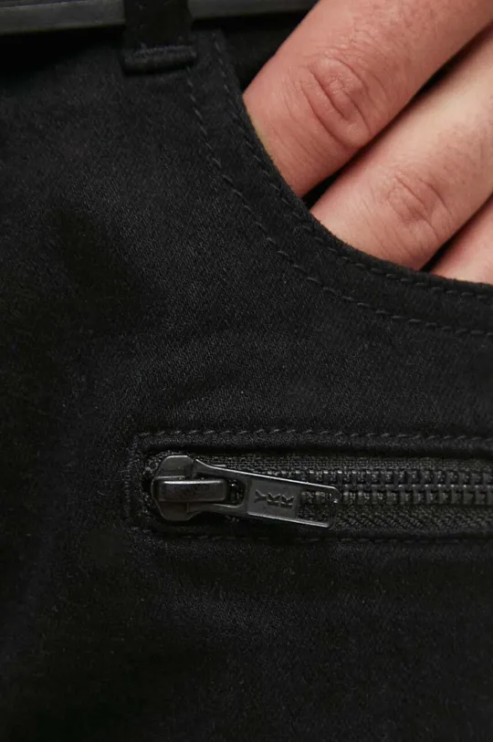 Jeansy męskie slim kolor czarny Materiał zasadniczy: 99 % Bawełna, 1 % Elastan, Inne materiały: 100 % Bawełna