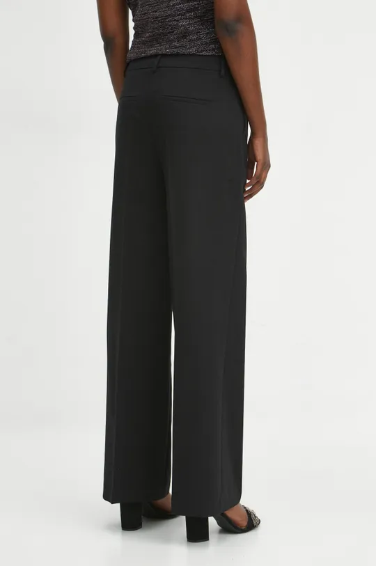 Nohavice dámske čierna farba Hlavný materiál: 72 % Polyester, 22 % Viskóza, 6 % Elastan Podšívka: 100 % Polyester