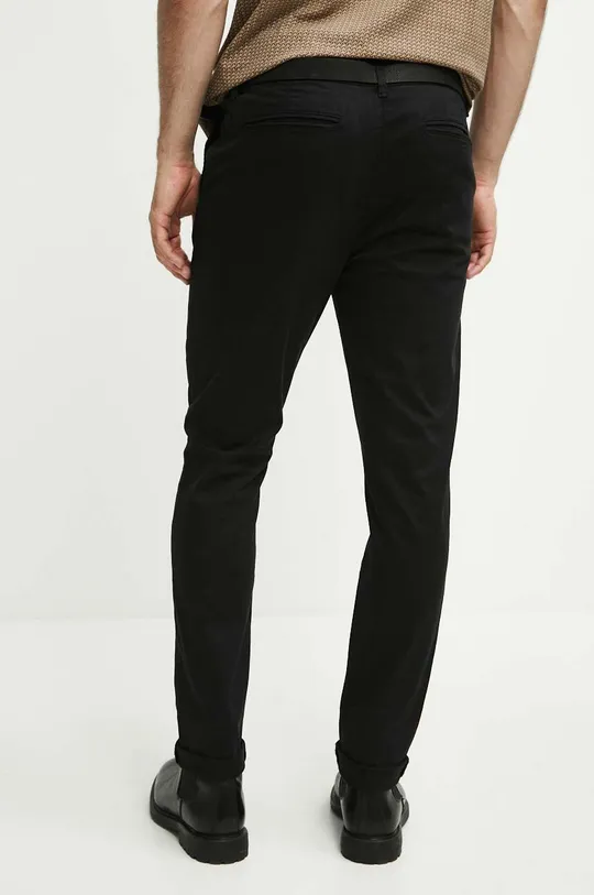 Nohavice pánske čierna farba Základná látka: 98 % Bavlna, 2 % Elastan Podšívka: 65 % Polyester, 35 % Bavlna