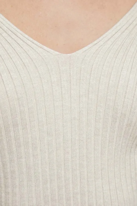 Sweter damski prążkowany kolor beżowy Damski