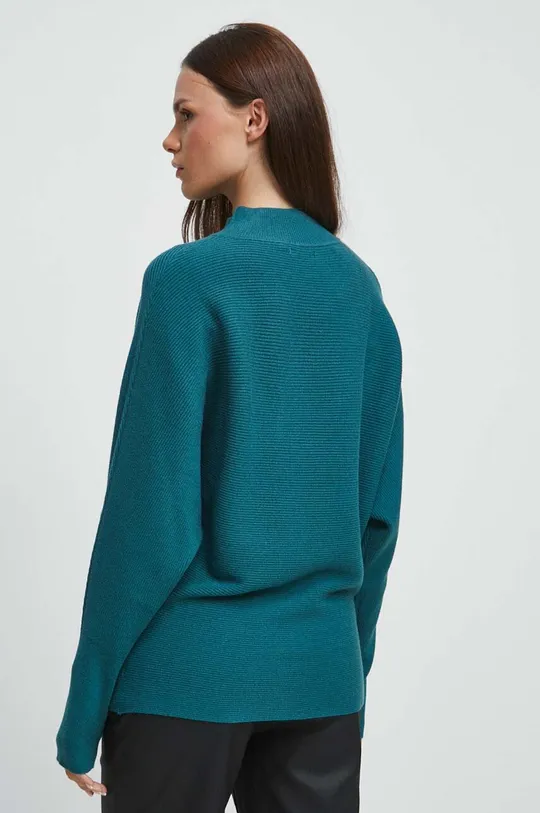 Sweter damski prążkowany kolor zielony <p>Sweter w kolorze zielonym, czarnym, beżowym, czerwonym: 50 % Wiskoza, 26 % Poliamid, 24 % Poliester Sweter w kolorze fioletowym: 47 % Wiskoza, 30 % Poliester, 23 % Poliamid</p>