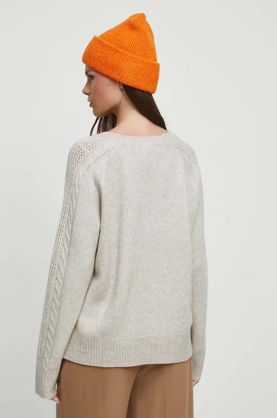 Sweter damski z fakturą kolor beżowy 52 % Poliamid, 39 % Akryl, 9 % Wełna