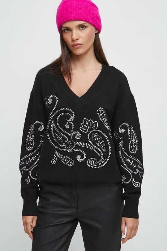 czarny Sweter damski z ozdobnym haftem kolor czarny Damski