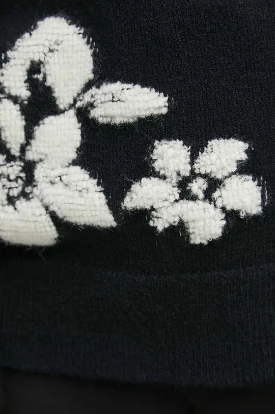 Sweter damski w kwiaty kolor czarny RW23.SWD711