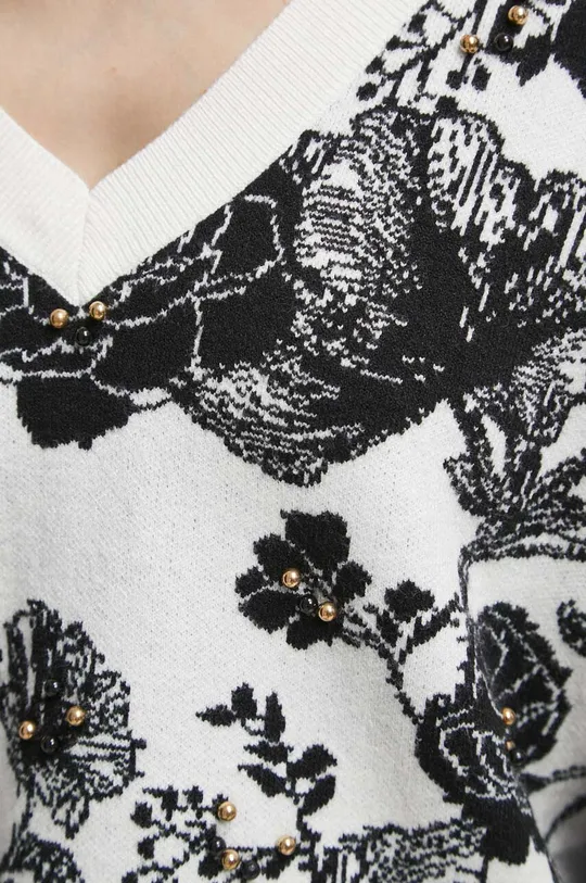 Sweter damski w kwiaty kolor beżowy Damski