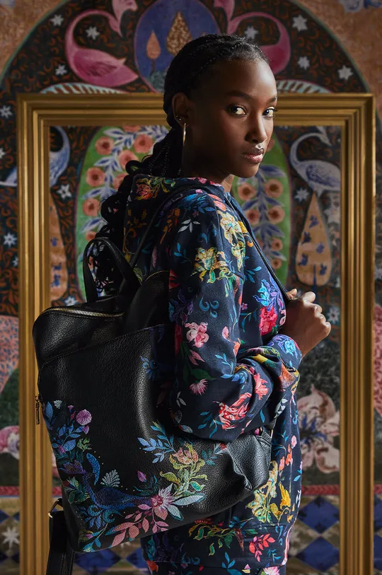 Plecak damski ze skóry ekologicznej z kolekcji Medicine x Veronika Blyzniuchenko kolor czarny czarny