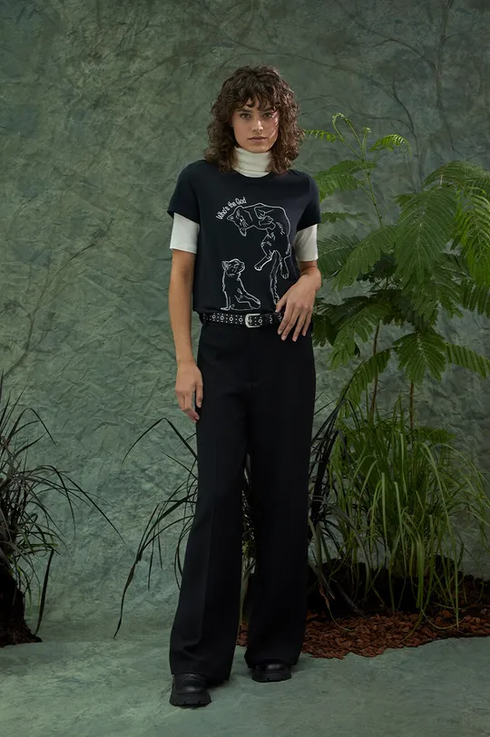 czarny T-shirt bawełniany damski z kolekcji Graficzny Atlas Zwierząt kolor czarny Damski