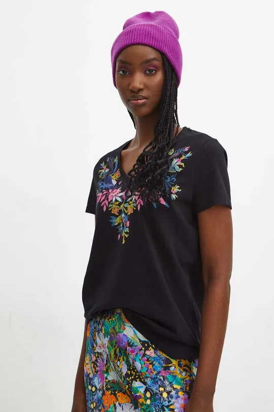 Bavlnené tričko dámsky z kolekcie Medicine x Veronika Blyzniuchenko čierna farba <p>95 % Bavlna, 5 % Elastan</p>