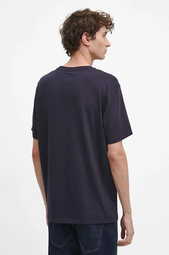 T-shirt bawełniany męski z nadrukiem z domieszką elastanu kolor granatowy 95 % Bawełna, 5 % Elastan 