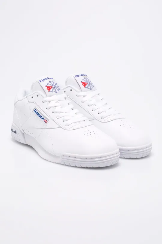 Reebok shoes white