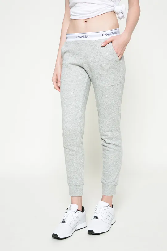 szary Calvin Klein Jeans - Spodnie 000QS5716E Damski