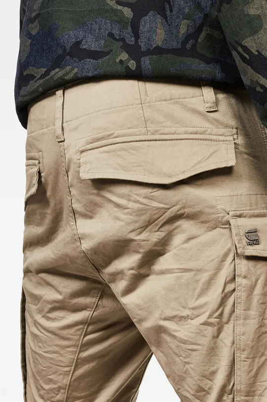 G-Star Raw hlače Rovic Zip 3D  Glavni material: 97% Bombaž, 3% Elastan Podloga žepa: 50% Bombaž, 50% Poliester