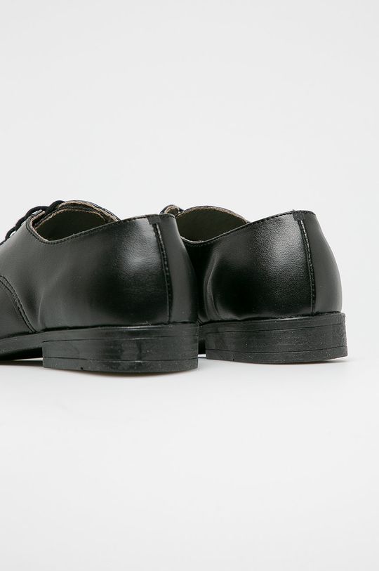 Kornecki - Детски половинки обувки  Горна част: Синтетичен материал Вътрешна част: Естествена кожа Подметка: Синтетичен материал