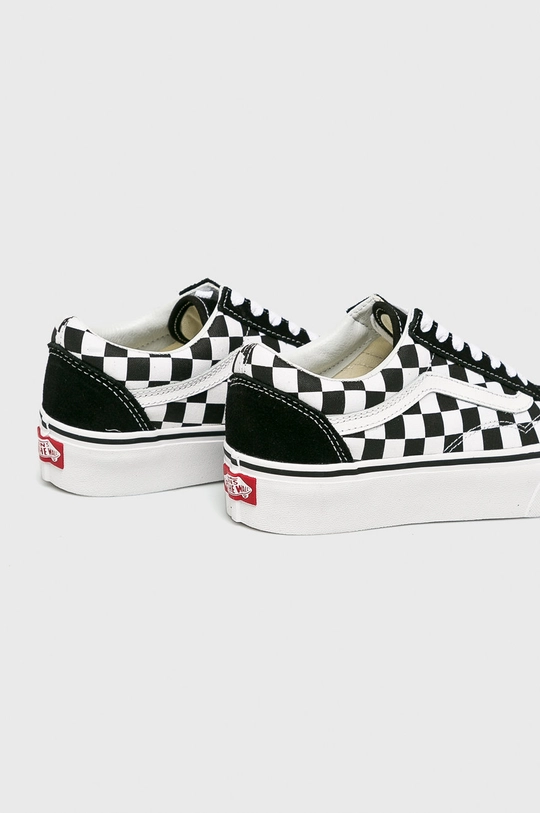 Vans  Steblo: Tekstilni material, Naravno usnje Notranjost: Tekstilni material Podplat: Sintetični material