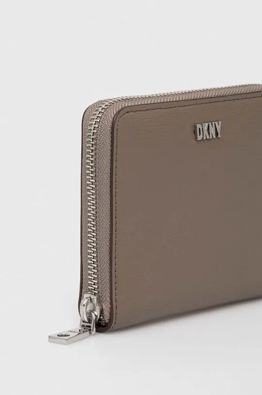 Δερμάτινο πορτοφόλι DKNY καφέ