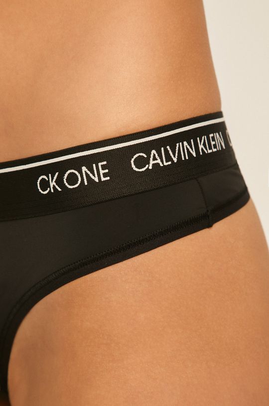 Calvin Klein Underwear - Stringi CK One Podszewka: 100 % Bawełna, Materiał zasadniczy: 20 % Elastan, 80 % Nylon, Wykończenie: 13 % Elastan, 56 % Nylon, 31 % Poliester