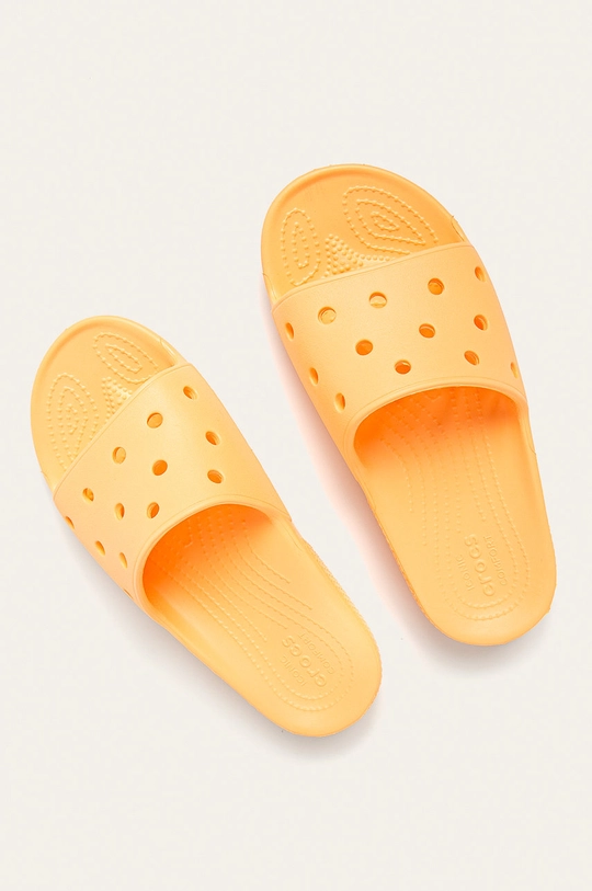 Crocs klapki Classic Crocs Slide Cholewka: Materiał syntetyczny Wnętrze: Materiał syntetyczny Podeszwa: Materiał syntetyczny