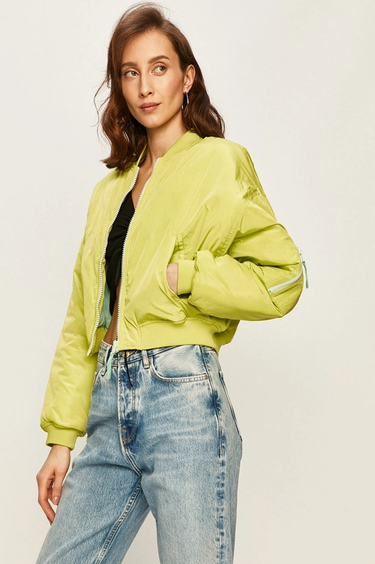 Pepe Jeans - Bunda Irina x Dua Lipa  Podšívka: 100% Polyester Výplň: 100% Polyester Základná látka: 100% Polyester Iné látky: 100% Bavlna Úprava : 2% Elastan, 98% Polyester