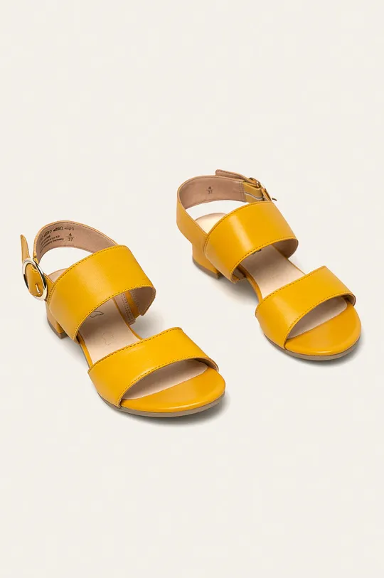 Caprice - Kožené sandále žltá
