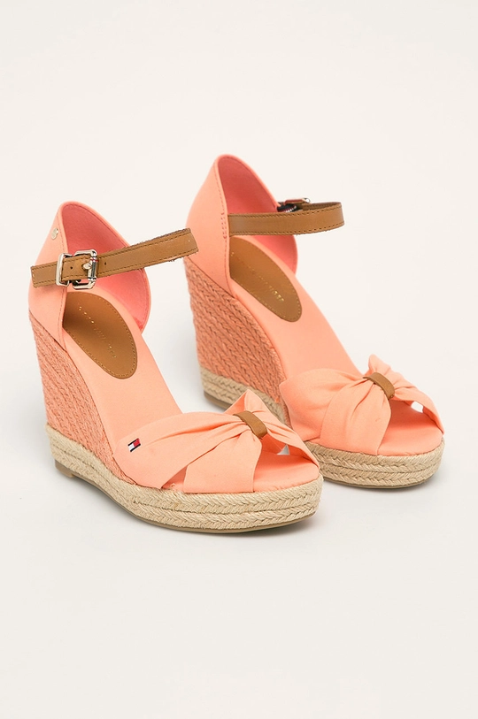 Sandále Tommy Hilfiger BASIC OPENED TOE HIGH WEDGE oranžová