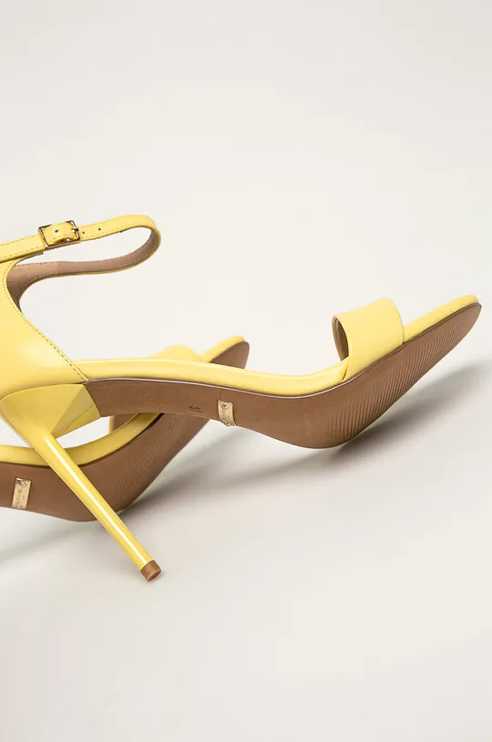 žltá Marciano Guess - Kožené sandále