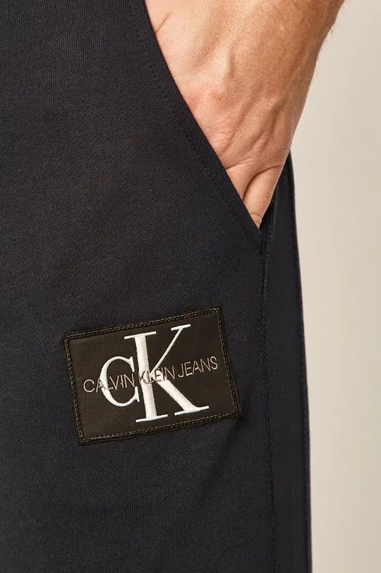 Calvin Klein Jeans - Nadrág  Jelentős anyag: 100% pamut Szegély: 97% pamut, 3% elasztán