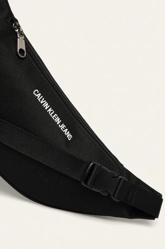 Calvin Klein Jeans - Malá taška čierna