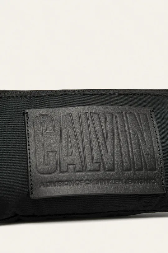 Calvin Klein Jeans - Ľadvinka čierna