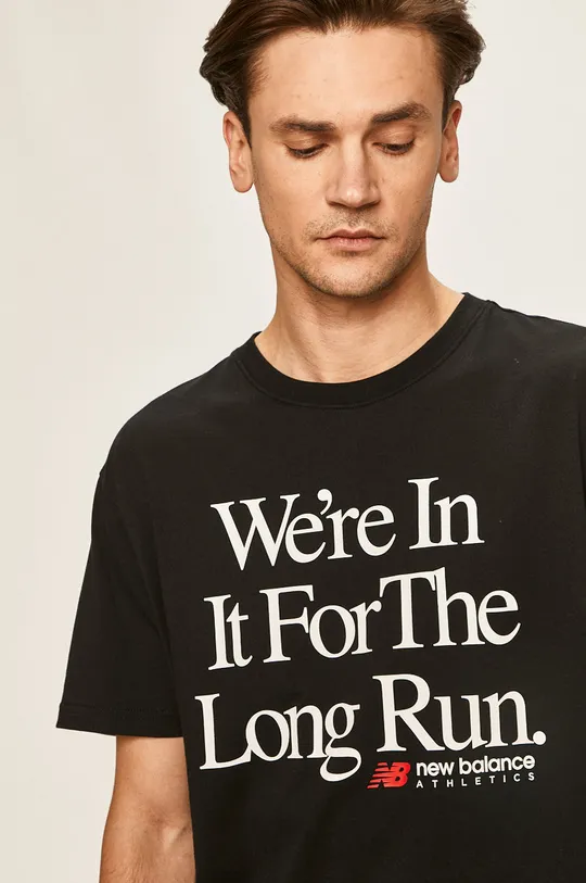 czarny New Balance - T-shirt MT01526BK