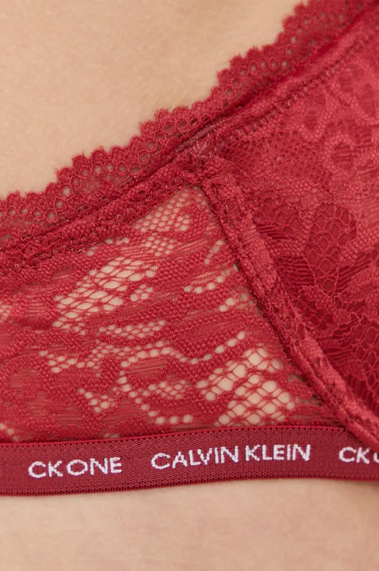 Podprsenka Calvin Klein Underwear  1. látka: 10% Elastan, 90% Polyamid 2. látka: 100% Polyester 3. látka: 17% Elastan, 53% Nylón, 30% Polyester