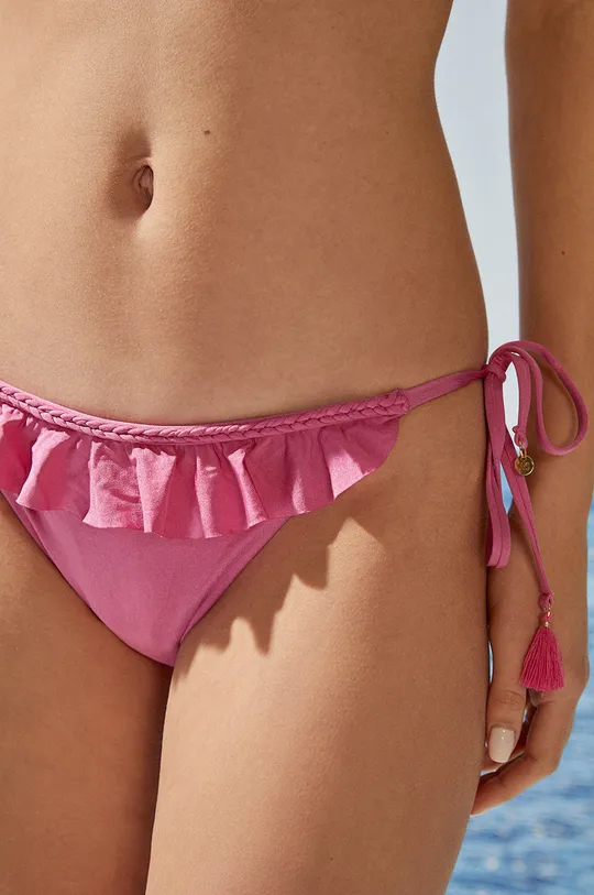 Women Secret brazil bikini alsó <p>10% elasztán, 90% poliamid</p>