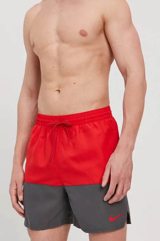 Plavkové šortky Nike červená