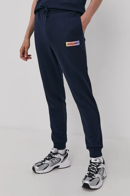 Jack & Jones komplett <p> 
85% pamut, 15% viszkóz</p>