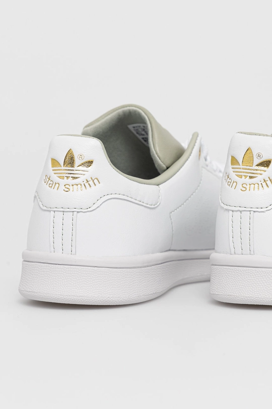 Черевики adidas Originals Stan Smith  Халяви: Синтетичний матеріал Внутрішня частина: Синтетичний матеріал Підошва: Синтетичний матеріал