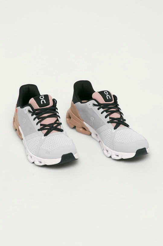 On-running sneakers gri