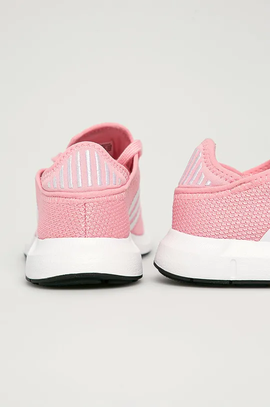 Dječje tenisice adidas OriginalsSwift Run X J  Vanjski dio: Sintetički materijal, Tekstilni materijal Unutrašnjost: Tekstilni materijal Potplat: Sintetički materijal