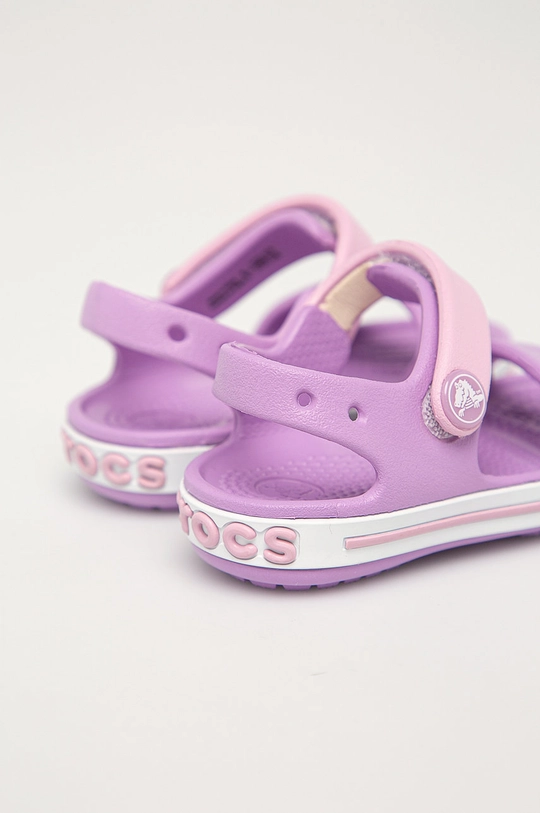 Crocs - Sandały dziecięce Cholewka: Materiał syntetyczny, Wnętrze: Materiał syntetyczny, Podeszwa: Materiał syntetyczny