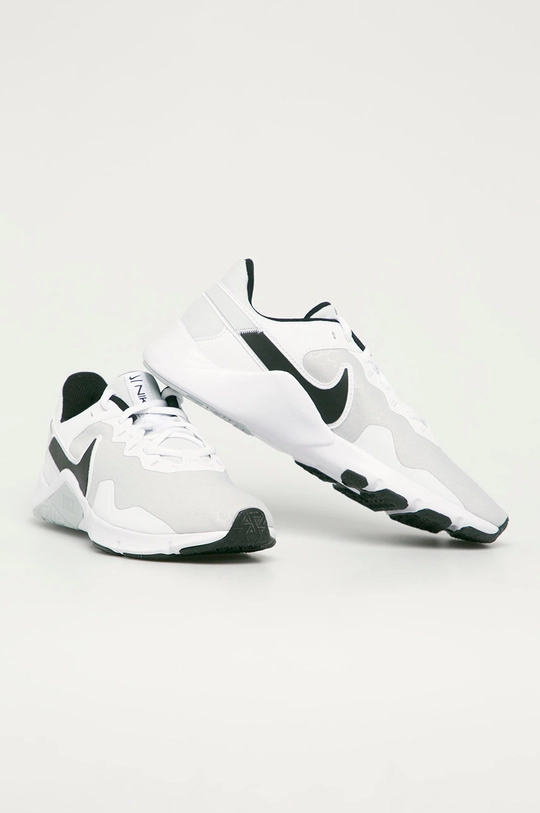 Nike - Cipő Legend Essential 2 fehér