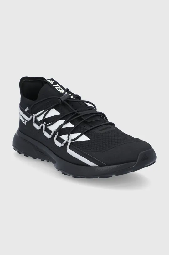 Čevlji adidas TERREX Voyager 21 črna