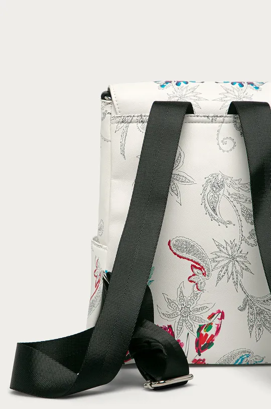 Desigual hátizsák  100% poliuretán Gondozási tippek:  nem szárítható szárítógépben, fehérítővel nem kezelhető, nem vasalható, Nem mosható, Nem vegytisztítható