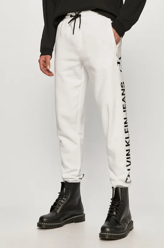 biały Calvin Klein Jeans - Spodnie J30J318306.4891 Męski