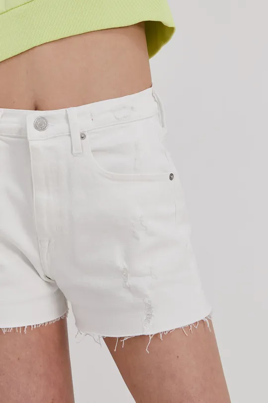 biały Tommy Jeans Szorty jeansowe DW0DW10079.4891