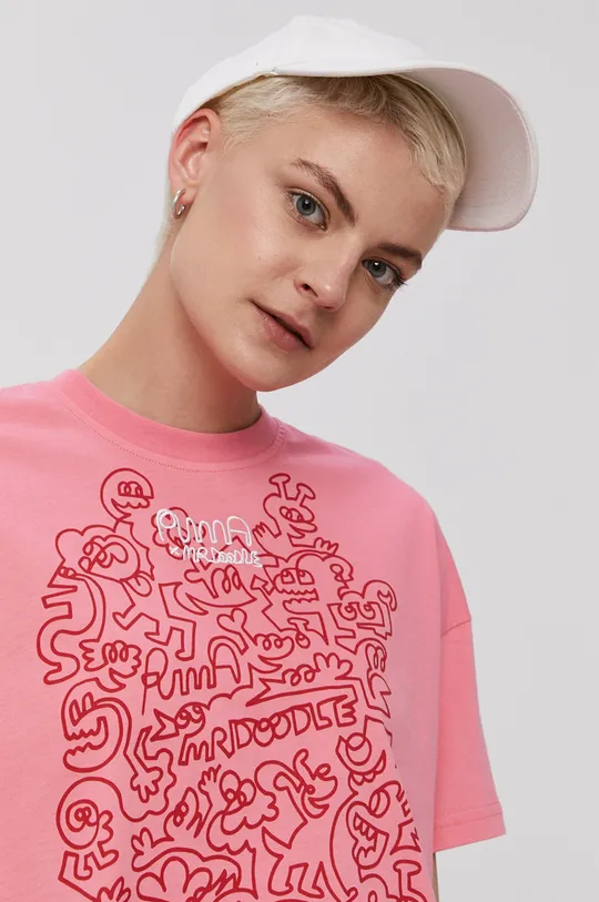 różowy Puma T-shirt x Mr Doodle 530659