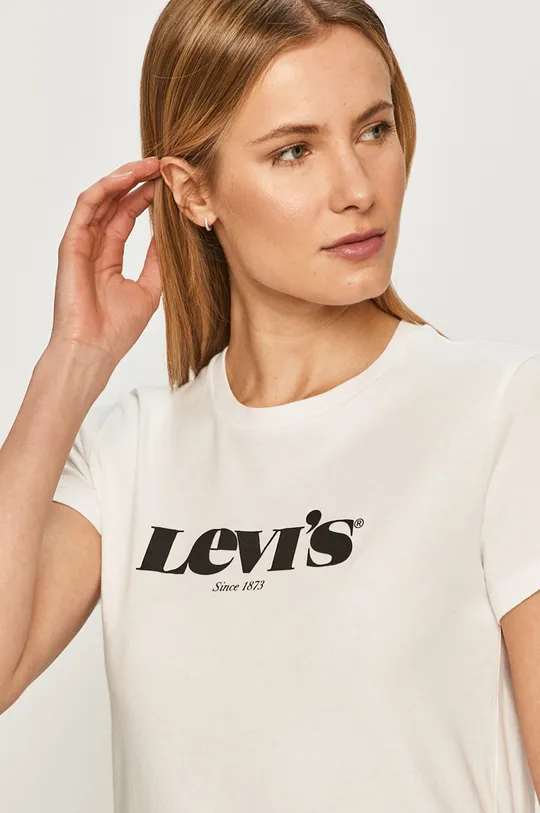 bela Levi's t-shirt