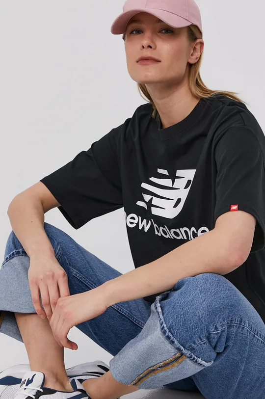 czarny New Balance T-shirt WT03519BK Damski