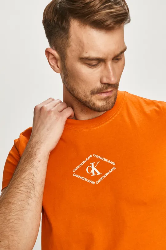 pomarańczowy Calvin Klein Jeans - T-shirt J30J317448.4891