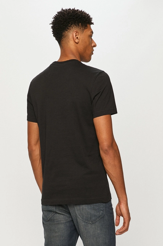 Reebok t-shirt  Basic material: 100% Cotton Rib-knit waistband: 95% Cotton, 5% Elastane