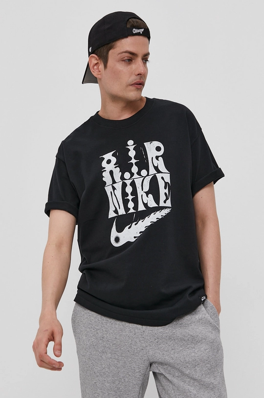 чёрный Футболка Nike Sportswear